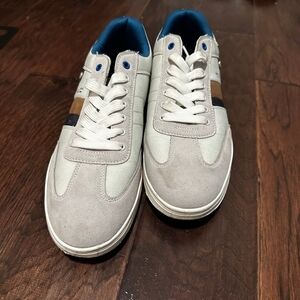 White dress shoes -M12